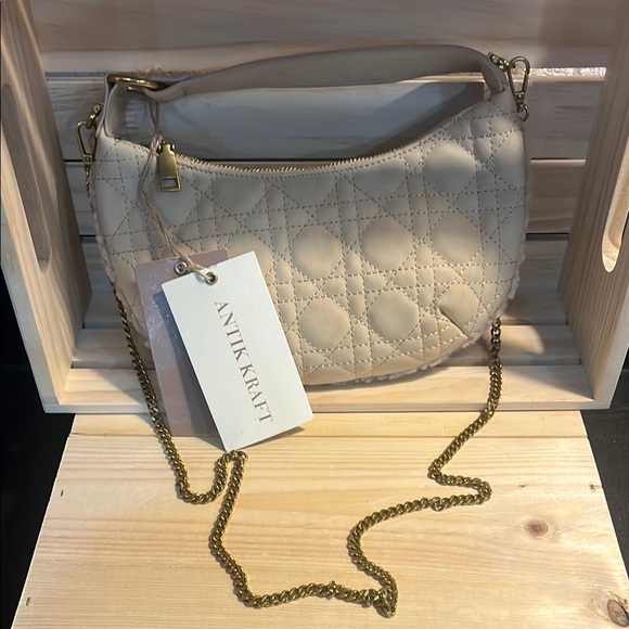 Antik Kraft Handbags - Antik Kraft Cream Quilted Women's Bag